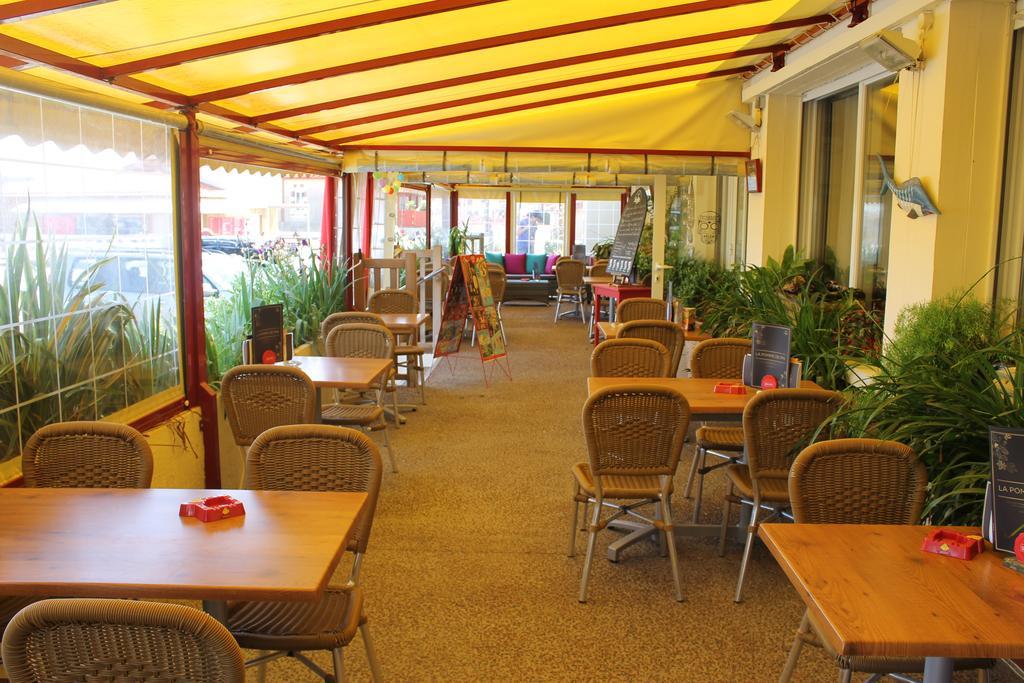 Hotel De La Pomme De Pin Ве-Боко-ле-Бен Екстериор снимка