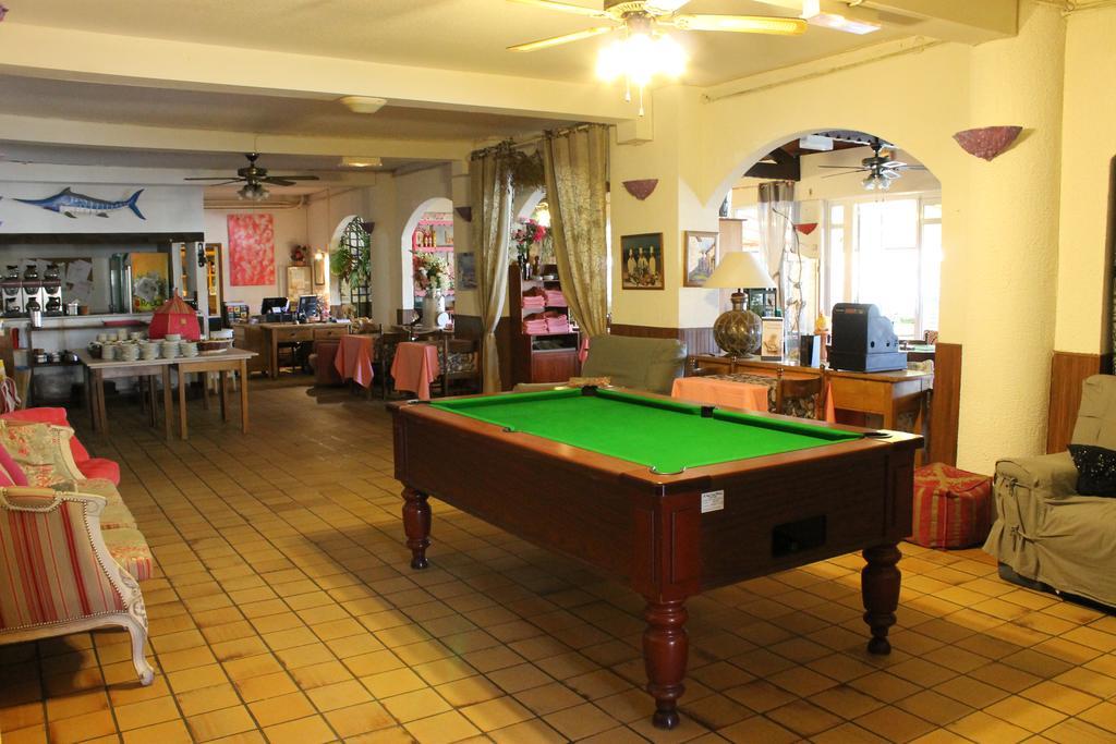 Hotel De La Pomme De Pin Ве-Боко-ле-Бен Екстериор снимка